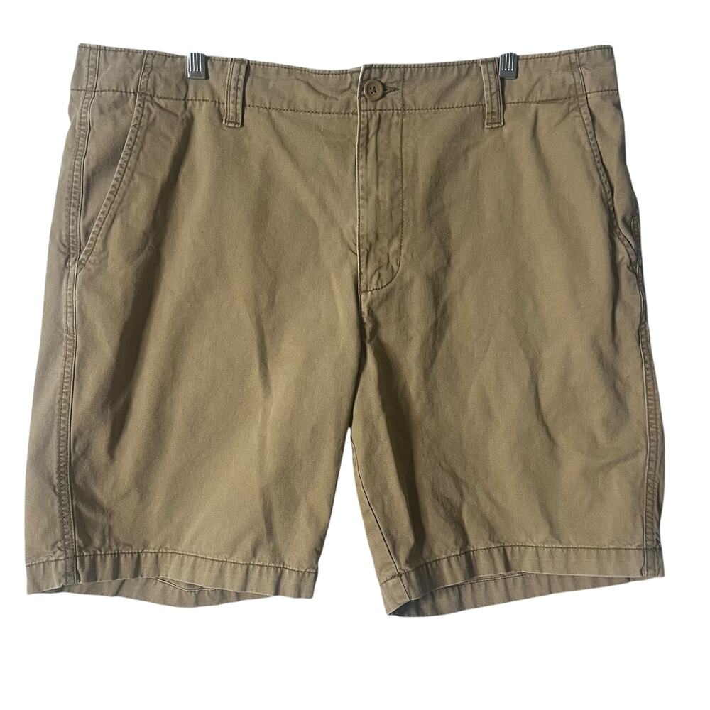 Old Navy Cargo Shorts Mens 38 Lived in Straight Khaki Brown Bermuda - Picture 1 of 8